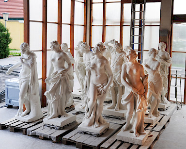 Skulpturen fertig restauriert im Atelier