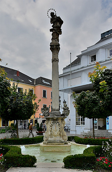 Marian column, pre-state