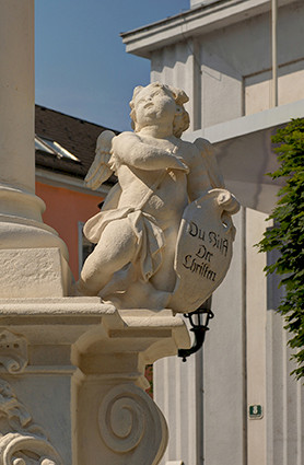 Putto right-hand side, after completion