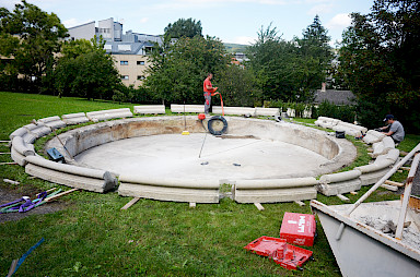 Dismantling of all profile elements, replacement, complete refurbishment of pool and fountain technology