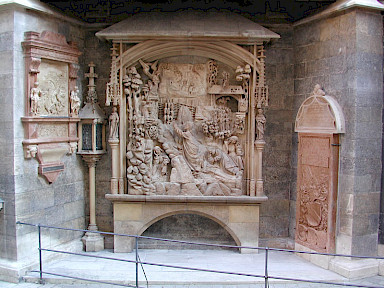 Cleaned and preserved Ölberg with flanking epitaphs