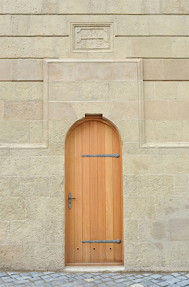 Entrance area minaret, after completion