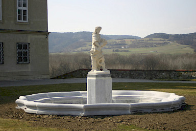 Fertiger Brunnen am neuen Standort