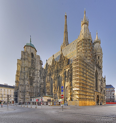 Westfassade, Nordabschnitt in Arbeit