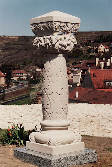 Romanesque pillar